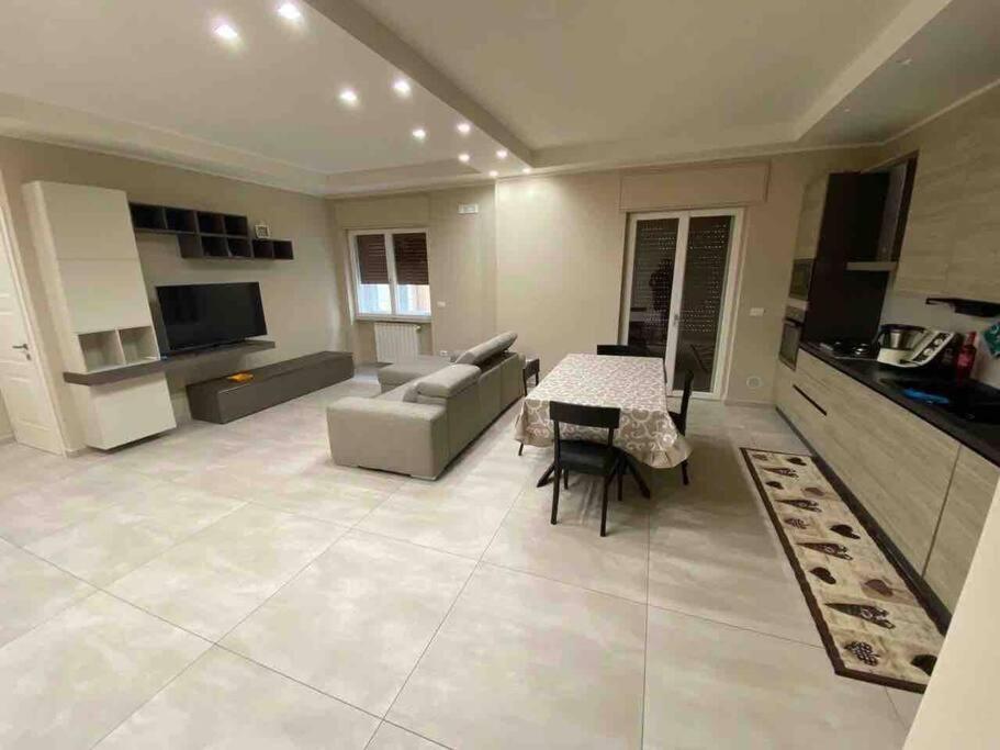 Il Poeta Manfredonia - Suite Con Balcone Luaran gambar